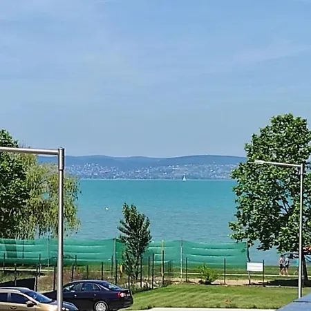 Balaton 3 *