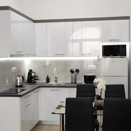 Apartment Balaton 3 *